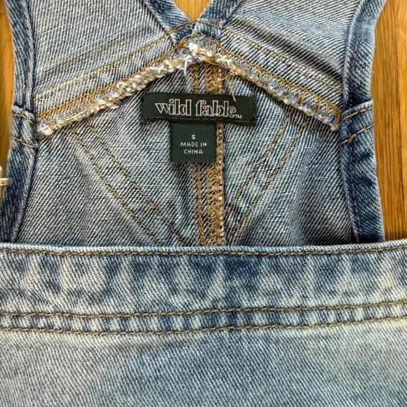 Wild Fable Denim Overall Shorts • Small • Distressed Light Wash - Picture 6 of 6